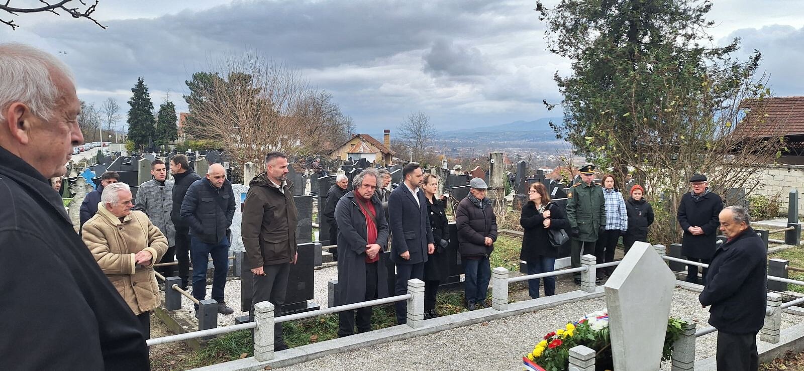 Полагање венаца на Спомен костурницу у Чачку и на споменику Руским борцима у Трбушанима.